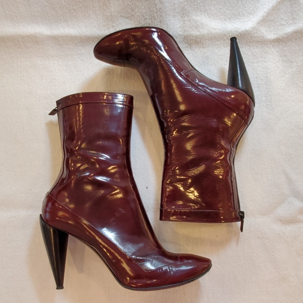 Incredible Costume National burgundy booties 39.5